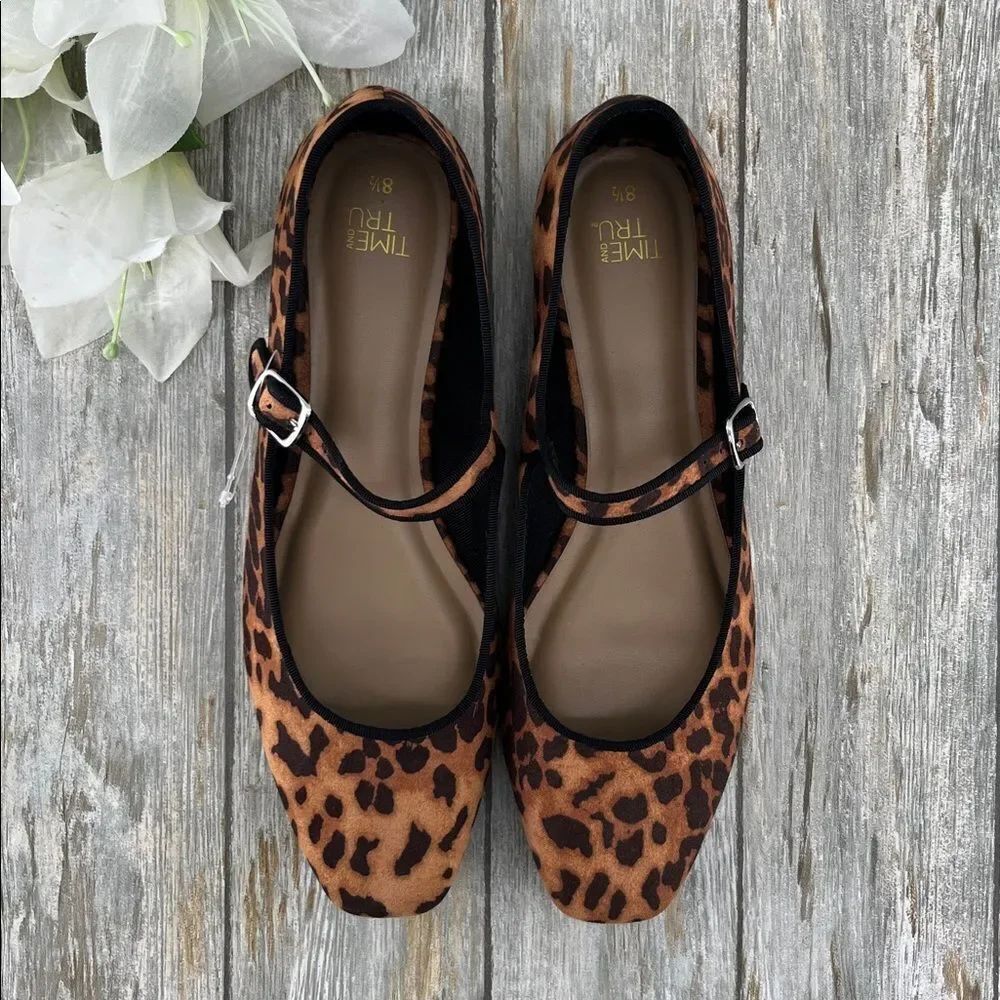 Women's Faux Leather Mary Jayne Leopard Print Flats Shoes Size 8.5